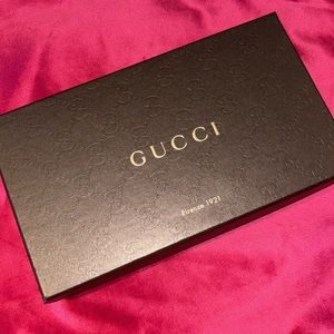 Gucci box